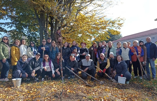 Tree planting in Ukrainian orphanage